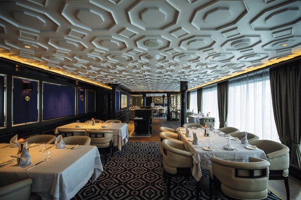 RSSC, Seven Seas Splendor, Prime 7 5.jpg